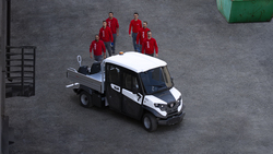 rs1-double-cab-electric-passenger-carrier